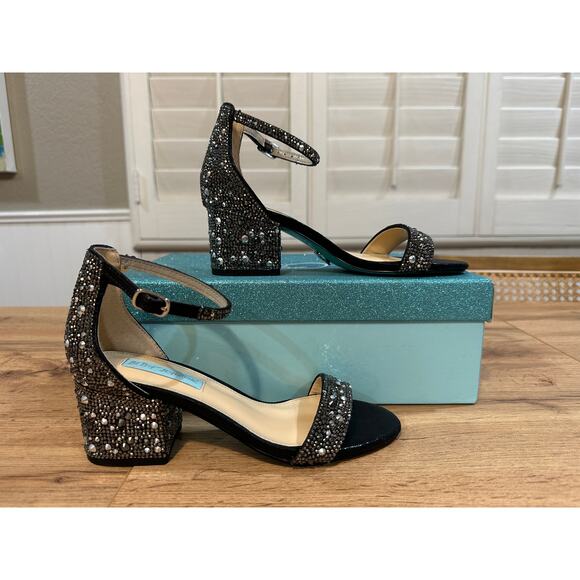 Betsey Johnson Blue SB-Mari Dressy Heels Black Rhinestones Size 5 Wide NIB - Picture 2 of 14